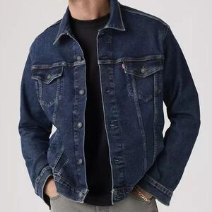 Vintage Style Levi's Denim Trucker Jacket Medium Wash Classic Fit Outerwear